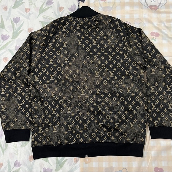 Louis Vuitton Monogram Pattern Jacket - Picture 8 of 10